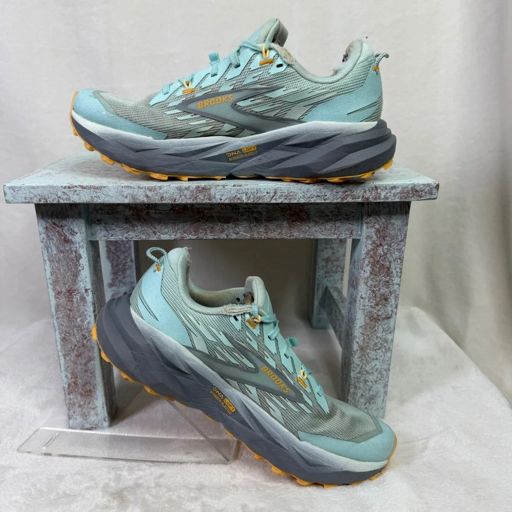 Brooks Cascadia 19 Trail Running Shoes Women 9 Clearwater/Primer Grey/Apricot‎